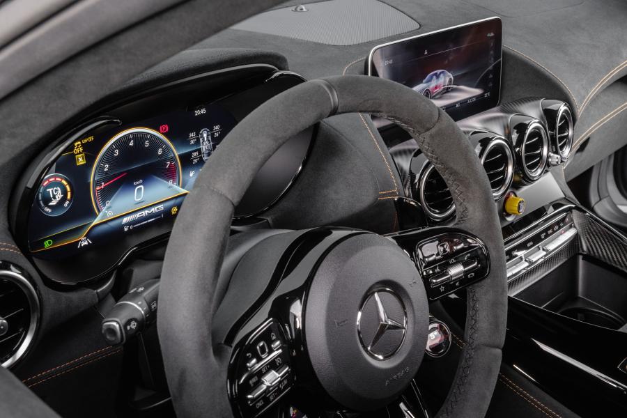Панель приборов Mercedes-AMG GT Black Series (C190) 2020 года  (WW) (фото 104 из 107)